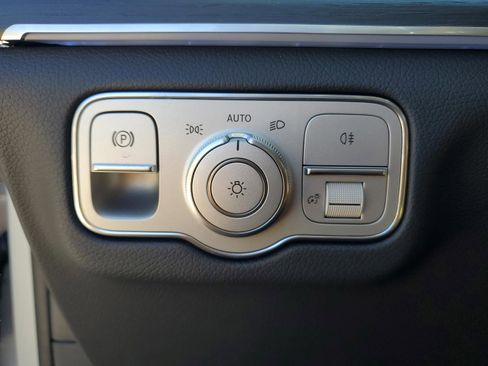 New 2026 Mercedes-Benz GLS 450 4MATIC image 39