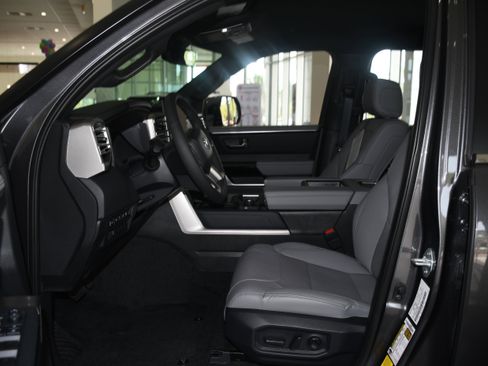 New 2026 Toyota Tundra Limited AWD/4WD image 2