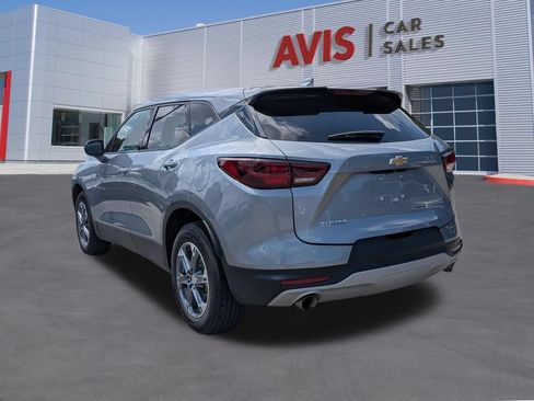 Used 2025 Chevrolet Blazer LT FWD image 9