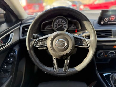 Used 2018 MAZDA MAZDA3 Sport image 26