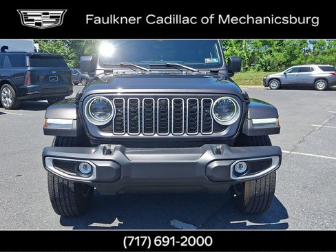 Used 2024 Jeep Wrangler Unlimited Sahara w/ Technology Group AWD/4WD image 2