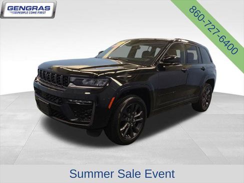 Certified 2026 Jeep Grand Cherokee Limited AWD/4WD image 4