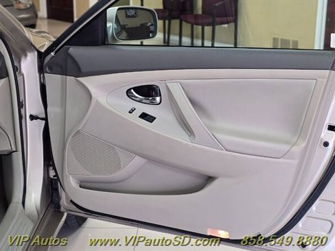 Used 2007 Toyota Camry Hybrid FWD image 12
