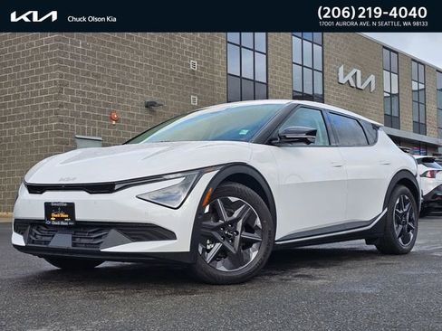 New 2025 Kia EV6 Light w/ Light LR Technology Package image 1