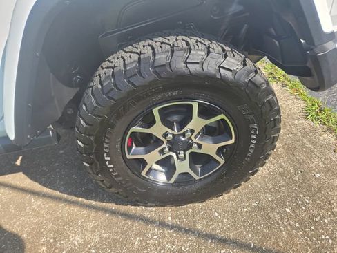 Used 2020 Jeep Wrangler Unlimited Rubicon AWD/4WD image 21