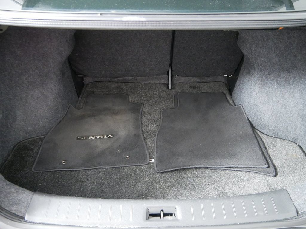 Used 2018 Nissan Sentra SV FWD image 16