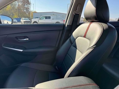 Used 2024 Nissan Sentra SR w/ SR Premium Package image 18