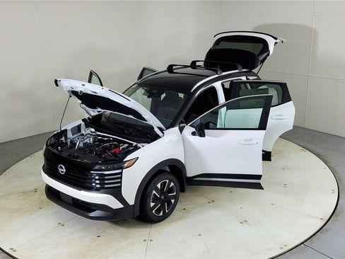 New 2026 Nissan Kicks SV w/ Cold Weather Package AWD/4WD image 25