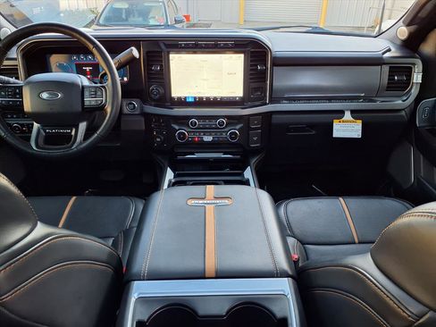 Used 2024 Ford F250 Platinum image 16