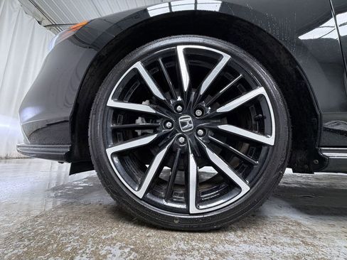 Used 2024 Honda Accord Touring image 12
