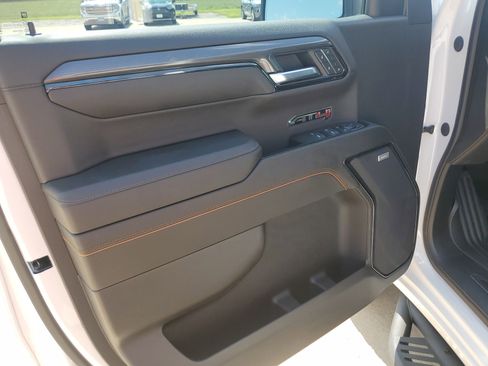 Used 2024 GMC Sierra 1500 AT4 w/ Technology Package image 29