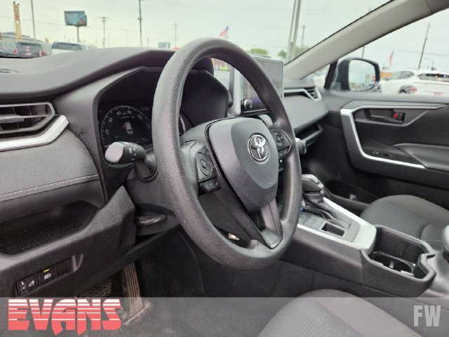 Certified 2025 Toyota RAV4 LE AWD/4WD image 16