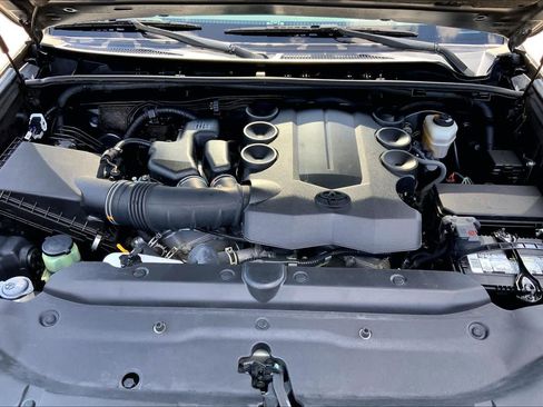 Used 2021 Toyota 4Runner SR5 RWD image 29