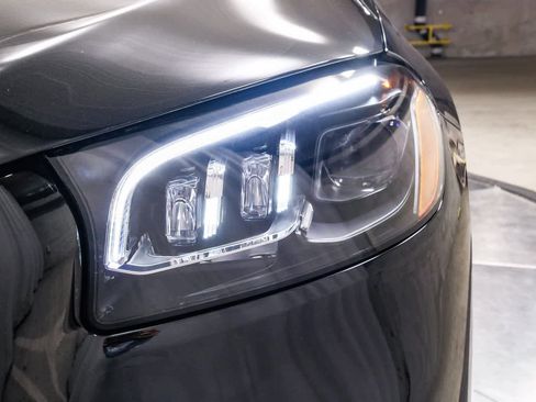 Used 2025 Mercedes-Benz GLS 450 4MATIC image 11