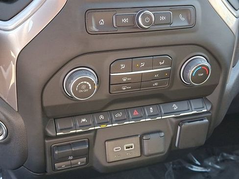 Used 2024 Chevrolet Silverado 1500 Custom Trail Boss w/ Dark Appearance Package image 18