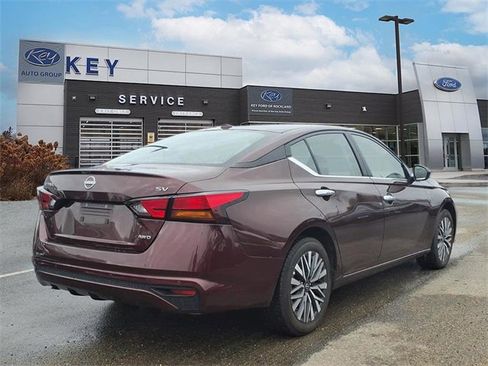Used 2024 Nissan Altima 2.5 SV image 5