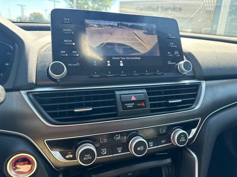 Used 2018 Honda Accord LX image 12