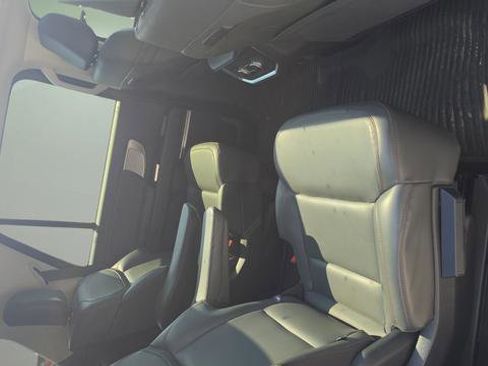 Used 2025 Ford Expedition Active AWD/4WD image 43