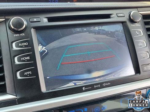 Used 2017 Toyota Highlander XLE FWD image 32