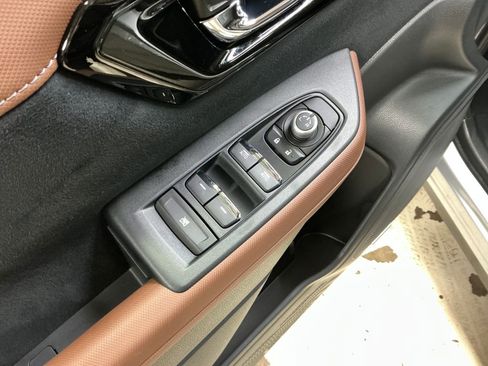 Used 2025 Subaru Forester Touring image 17