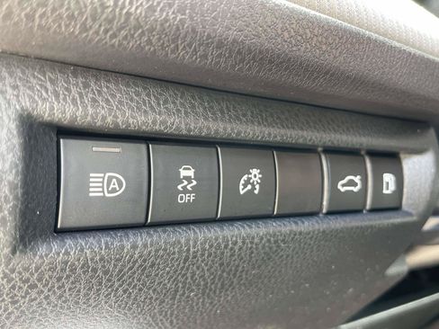 Used 2025 Toyota Camry SE w/ Multimedia Upgrade Package FWD image 17