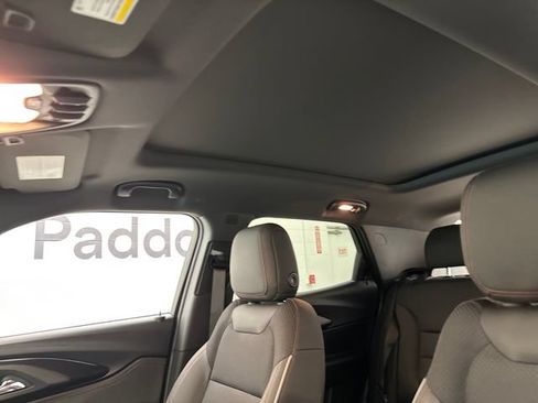 Used 2023 Chevrolet TrailBlazer RS w/ Sun and Liftgate Package FWD image 25