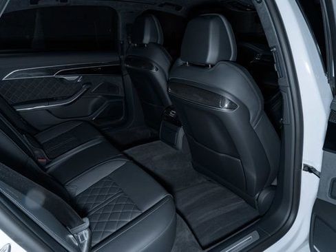 Used 2023 Audi S8 4.0 TFSI image 22