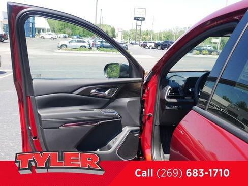 New 2026 Chevrolet Traverse High Country w/ LPO, Floor Liner Package AWD/4WD image 20
