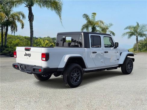 New 2026 Jeep Gladiator Sport image 4