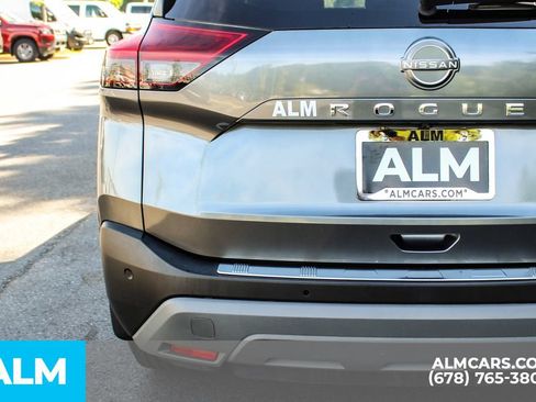 Used 2022 Nissan Rogue SV FWD image 12