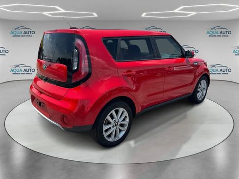 Used 2019 Kia Soul + FWD image 5