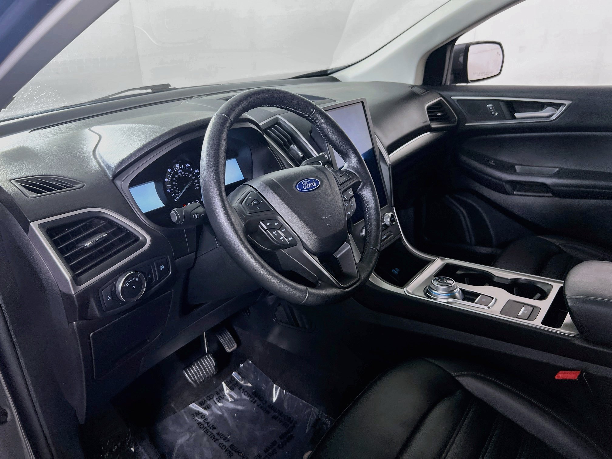 Used 2022 Ford Edge SEL AWD/4WD image 9