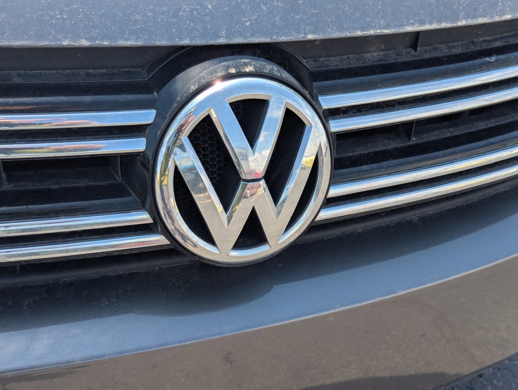 Used 2017 Volkswagen Tiguan S AWD/4WD image 11