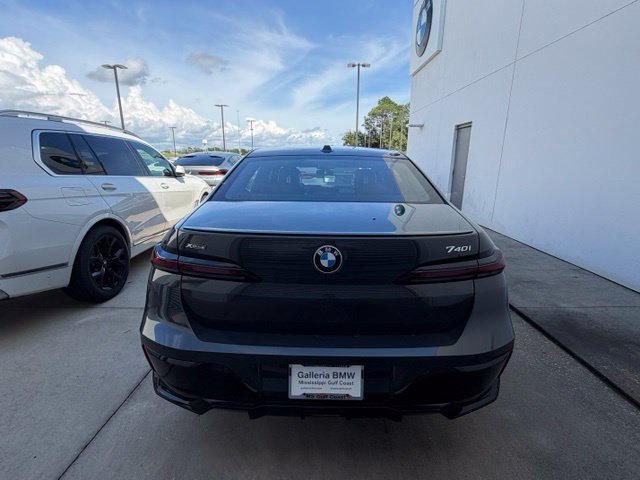 Used 2026 BMW 740i xDrive AWD/4WD image 7