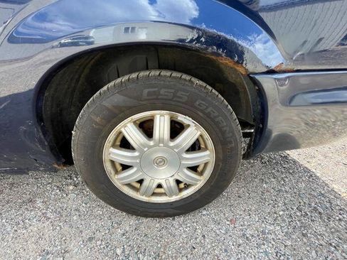 Used 2005 Chrysler Town & Country Touring FWD image 14