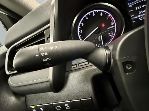 Used 2024 Toyota Camry SE FWD image 13