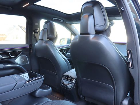 Used 2023 Mercedes-Benz EQS 450+ 4MATIC SUV w/ Pinnacle Trim Package image 18