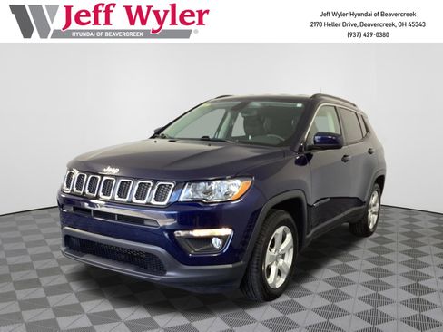 Used 2019 Jeep Compass Latitude image 1