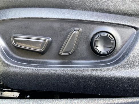 Used 2023 Toyota Camry SE image 34