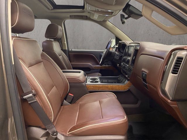 Used 2015 Chevrolet Silverado 1500 High Country w/ High Country Premium Package AWD/4WD image 22