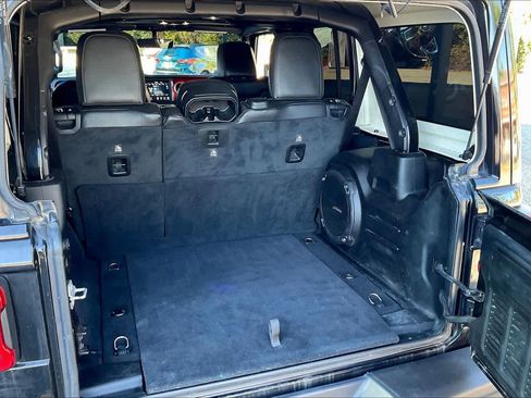 Used 2020 Jeep Wrangler Unlimited Rubicon image 31