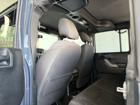 Used 2017 Jeep Wrangler Unlimited Sport image 26