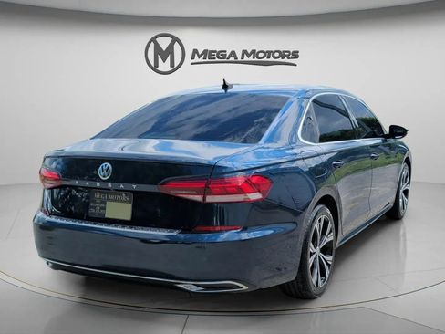 Used 2021 Volkswagen Passat 2.0T SE FWD image 7