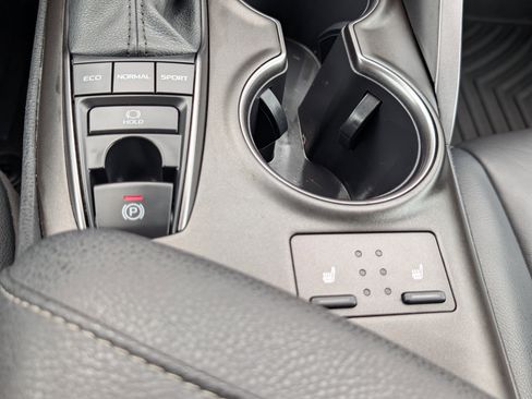 Used 2022 Toyota Camry XSE image 23