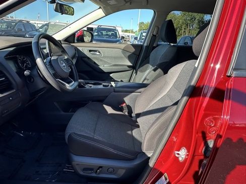 Certified 2022 Nissan Rogue SV image 23