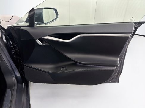 Used 2018 Tesla Model S 75D AWD/4WD image 32