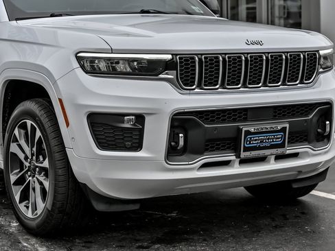 Used 2021 Jeep Grand Cherokee L Overland w/ Luxury Tech Group IV image 11