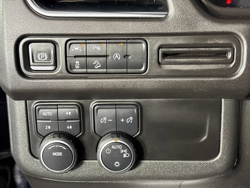 Certified 2024 Chevrolet Suburban Premier AWD/4WD image 41