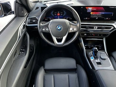 Used 2023 BMW i4 eDrive40 w/ Premium Package image 9