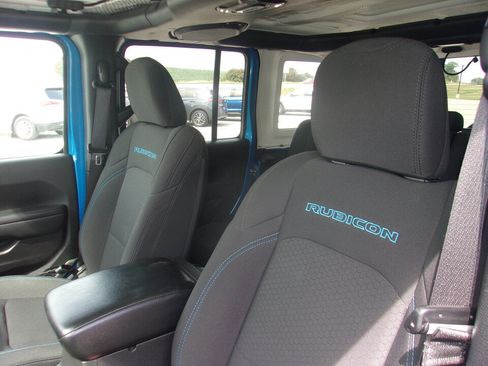 Used 2023 Jeep Wrangler Unlimited Rubicon 4xe w/ Cold Weather Group AWD/4WD image 12